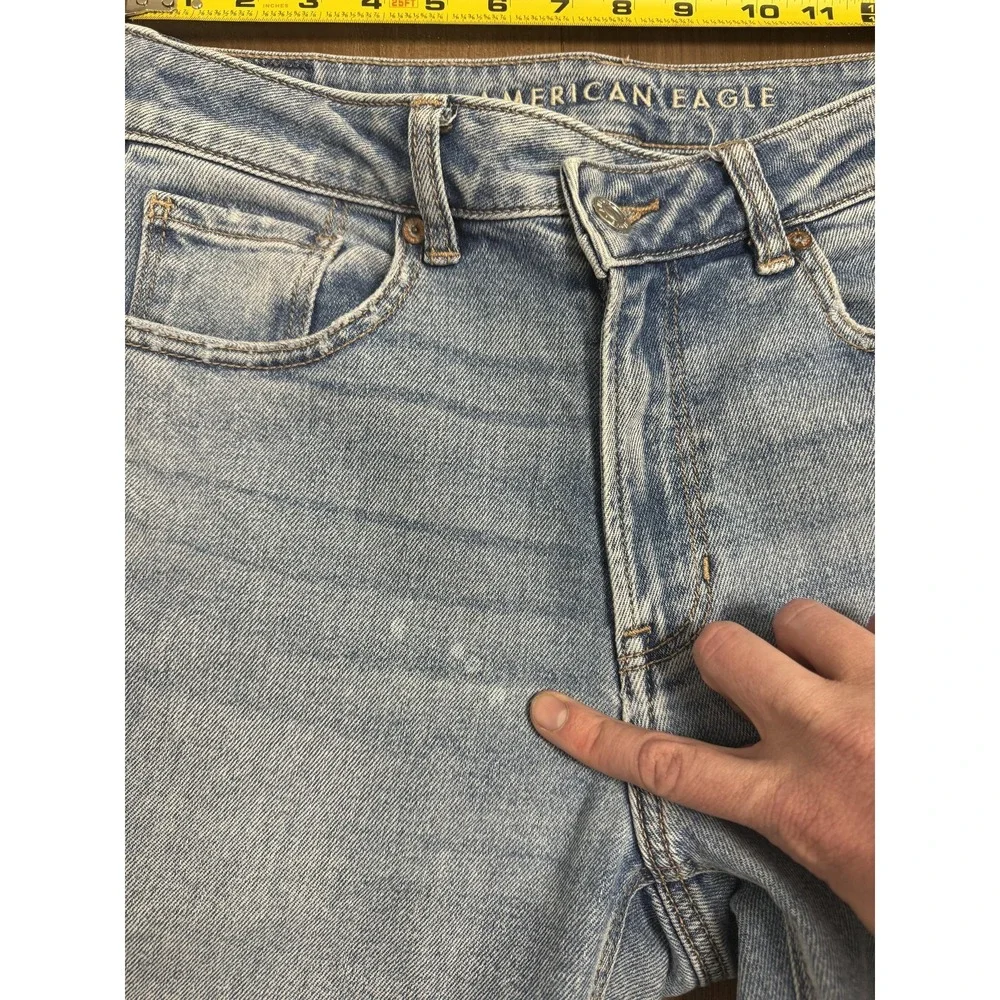 American Eagle Jeans Womens 6 Long Light Wash Blue High Rise‎ Mom Stretch Denim